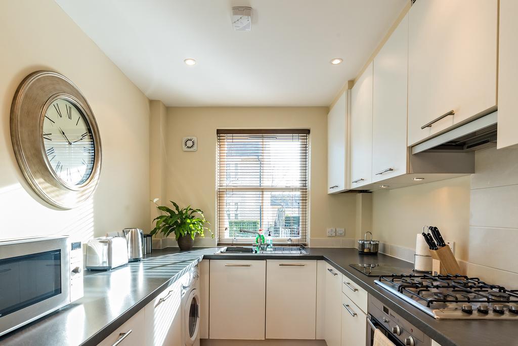 Camstay New Street Cambridge  Room photo